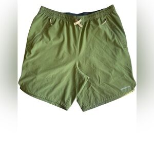 Patagonia Men’s Nine Trails Shorts in Olive Green Size M